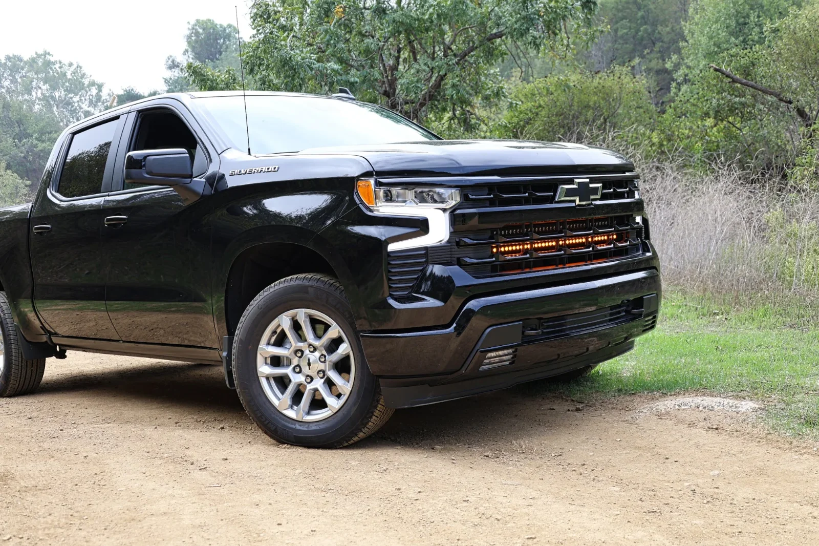 2022-2026-chevrolet-silverado-1500-40in-light-bar-bottom-grille-mounting-bracket-rail-system-...webp 2022-2026-chevrolet-silverado-1500-40in-light-bar-bottom-grille-mounting-bracket-rail-system-...webp