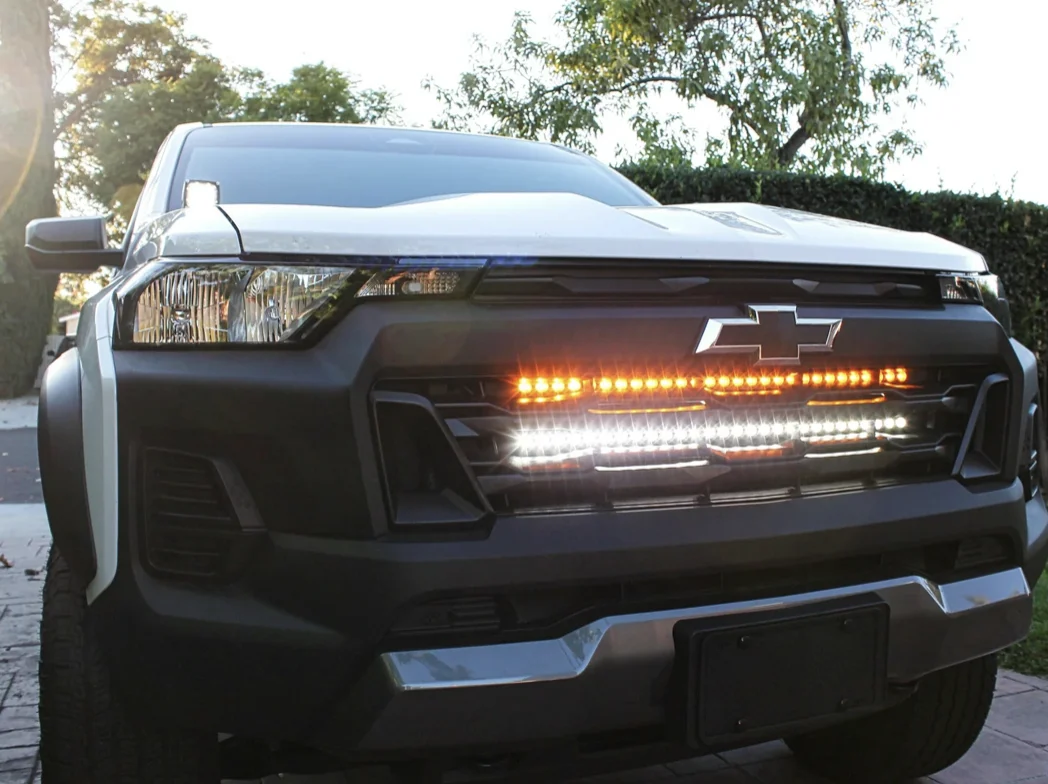 2023+ Chevrolet Colorado Dual 30s Light Bars 1.webp
