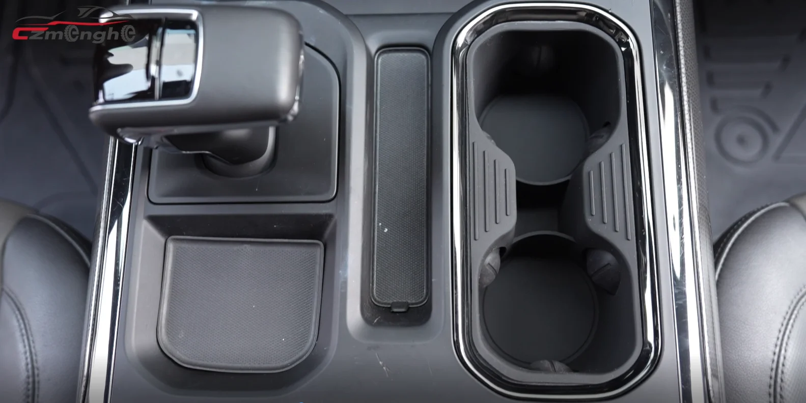 22-25款雪佛兰索罗德水杯套硅胶款黑色01.webp 22-25款雪佛兰索罗德水杯套硅胶款黑色01.webp