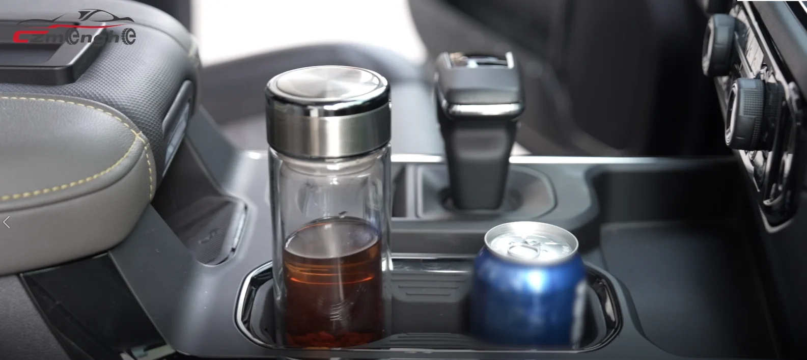 22-25款雪佛兰索罗德水杯套硅胶款黑色02.webp 22-25款雪佛兰索罗德水杯套硅胶款黑色02.webp