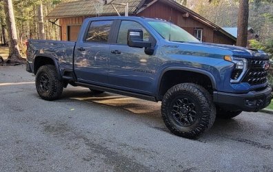 37's on my 2024 zr2 bison 2500hd.