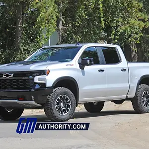 2022-Chevrolet-Silverado-ZR2-1500-First-On-Road-Shots-September-2021-Exterior-002.jpeg