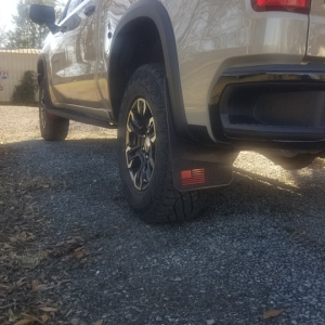 ZR2 mudflaps1.png