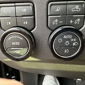 ZR2 Knobs3.jpg