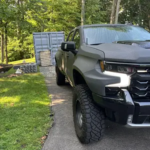 Passenger fender flare.jpg