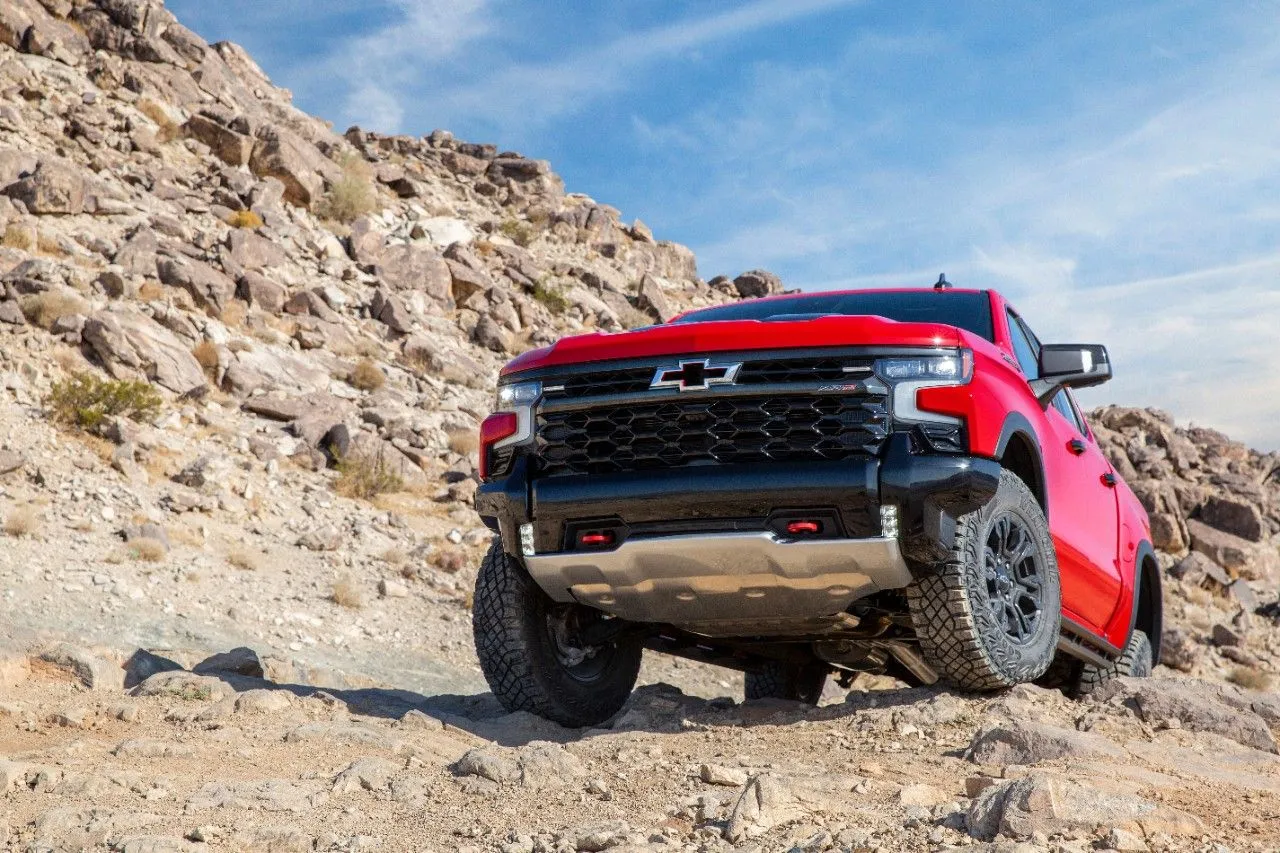 2022-Chevrolet-Silverado-ZR2-104.jpeg