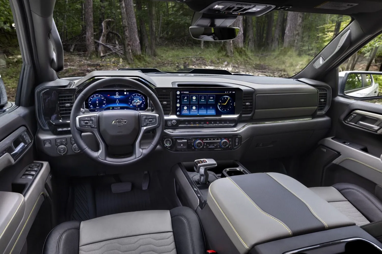 2023-Chevy-Silverado-ZR2-Bison-1500-Interior-005-cockpit.jpg