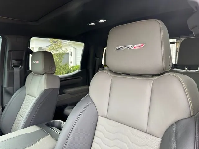 ZR2 Headrests A.jpg