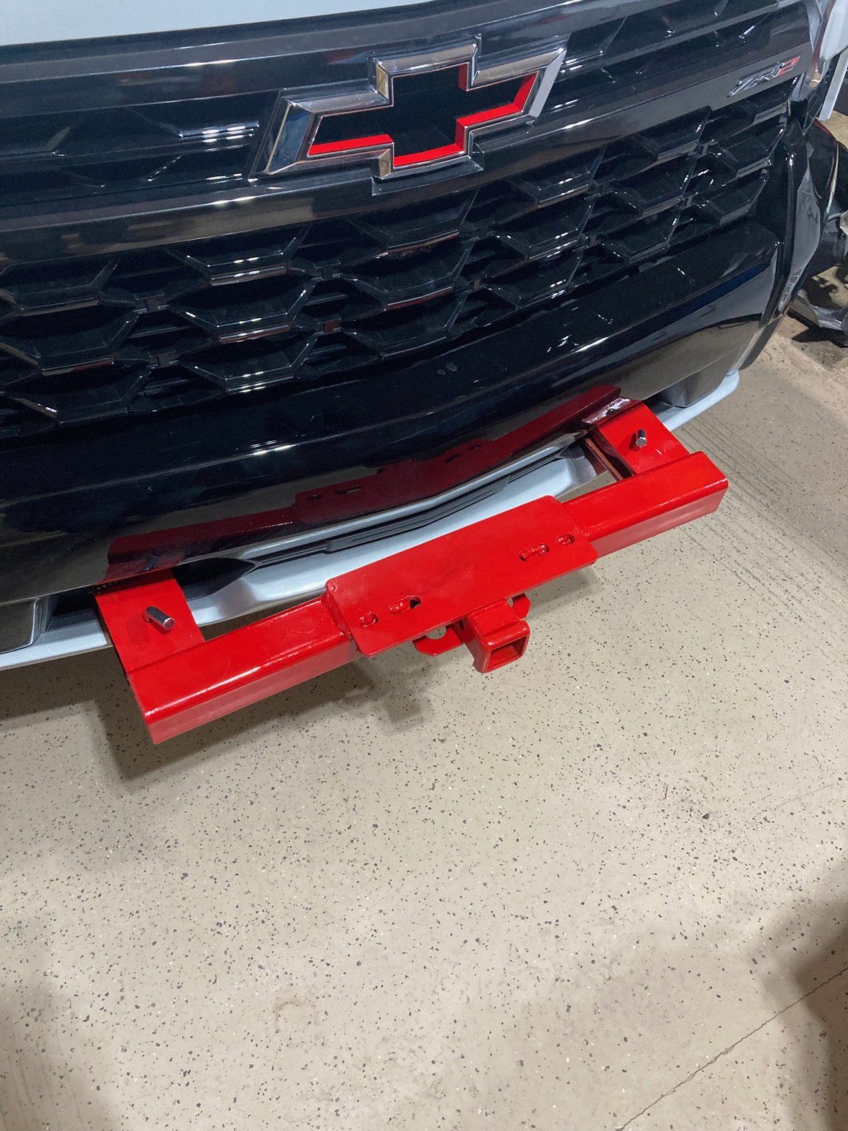 zr2 hitch with pins.jpg